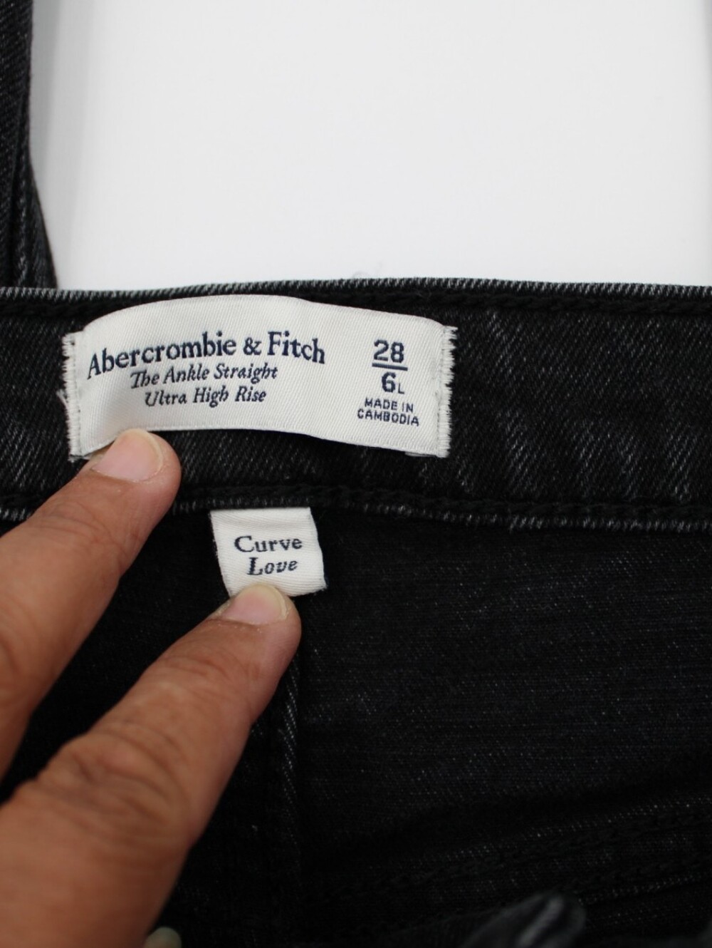 Ultra High Rise Ankle Straight Distressed Black Jeans Size 28 (5/6) - Picture 3 of 7
